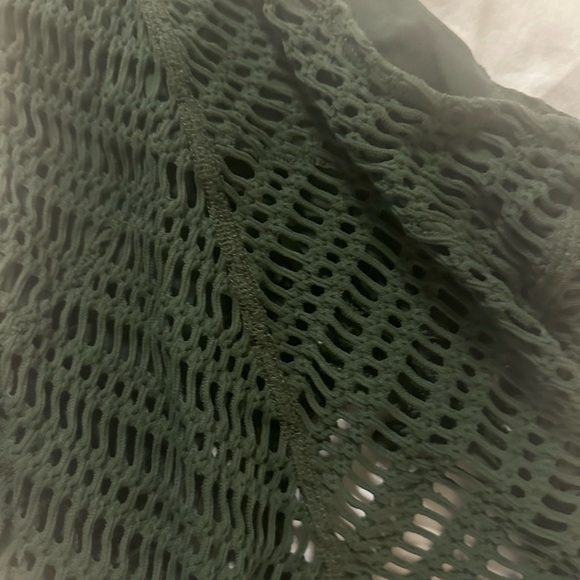 Robin Piccone Malia Ruffle Plunge Swimsuit - Size 4, Brand New - Picture 4 of 5